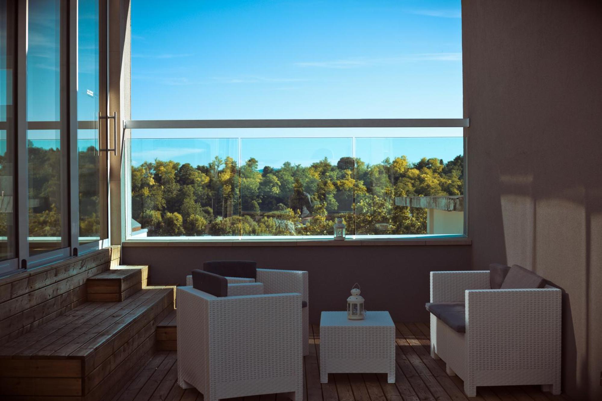 Embassy Hotel & Spa Cattolica Eksteriør billede