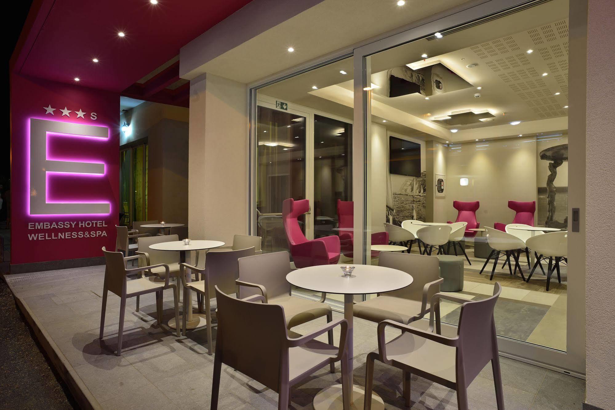 Embassy Hotel & Spa Cattolica Eksteriør billede