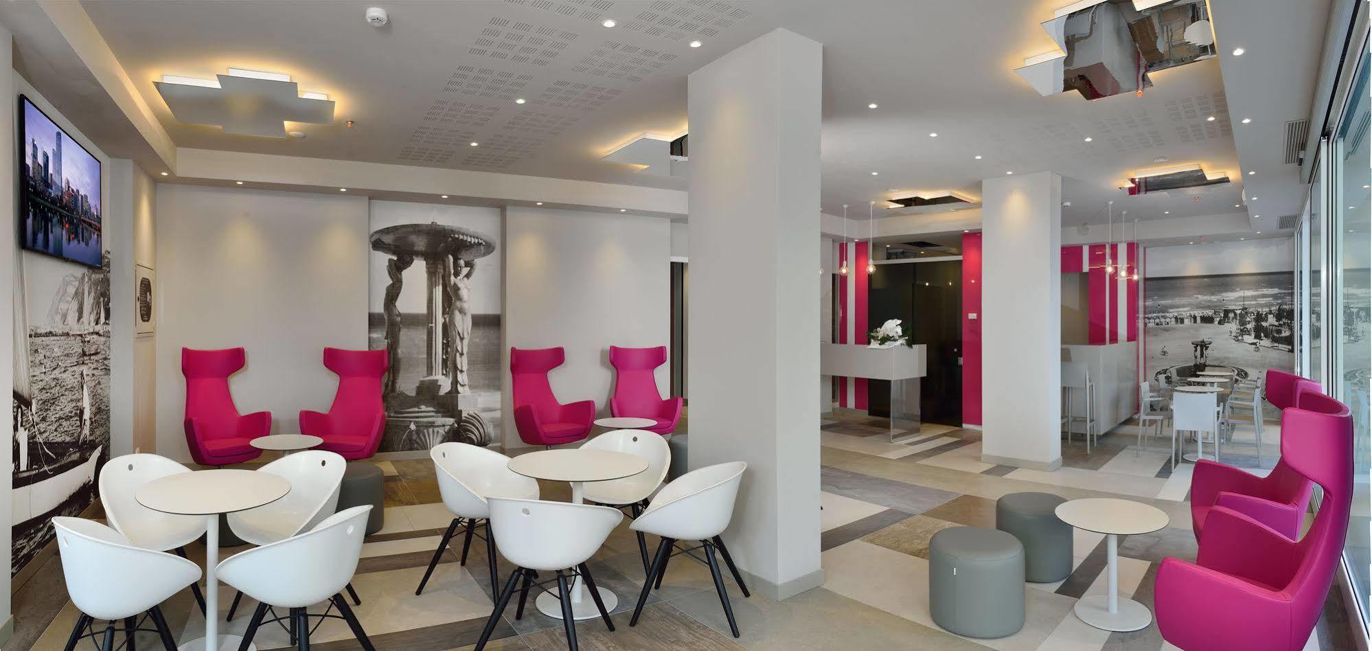 Embassy Hotel & Spa Cattolica Eksteriør billede