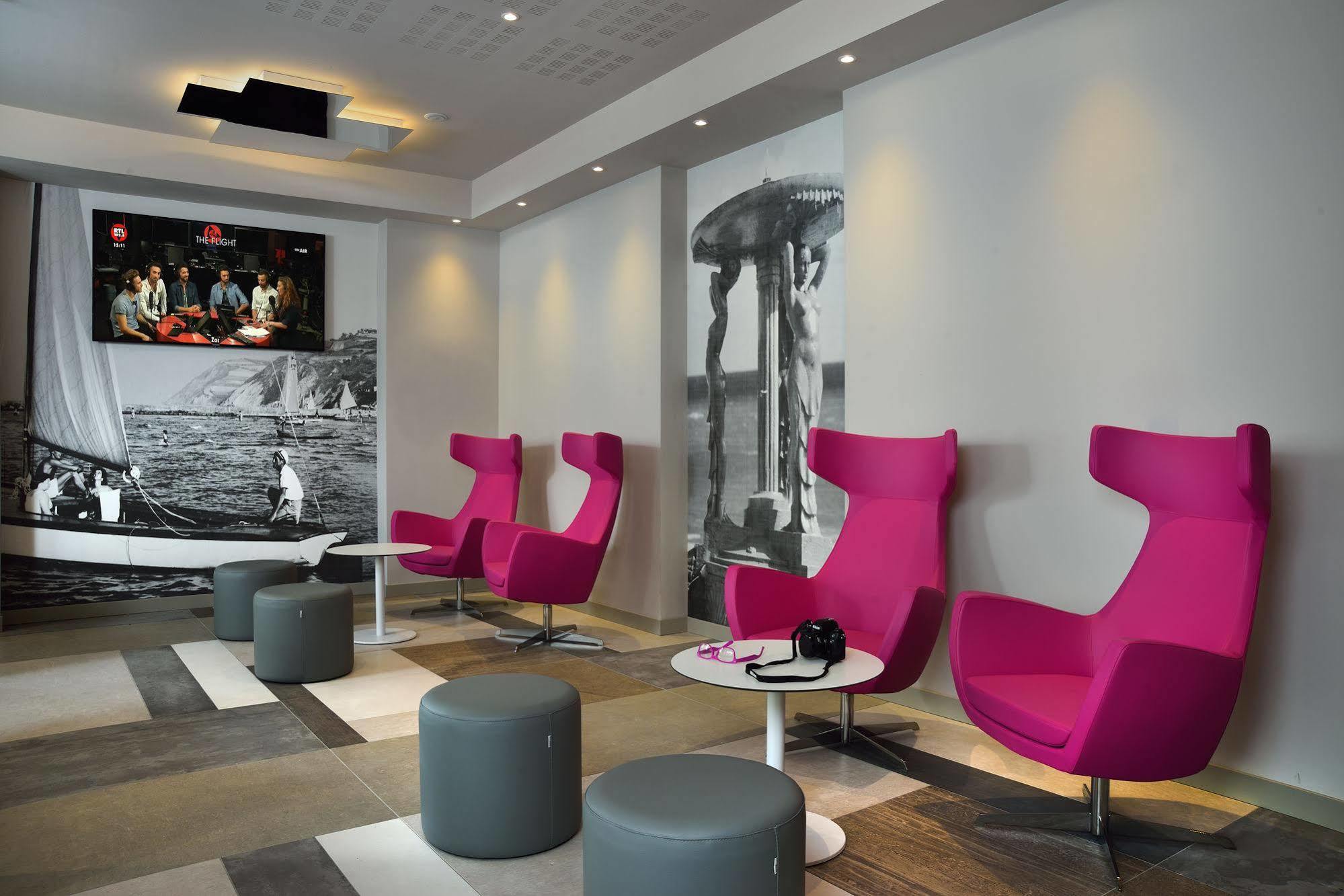 Embassy Hotel & Spa Cattolica Eksteriør billede